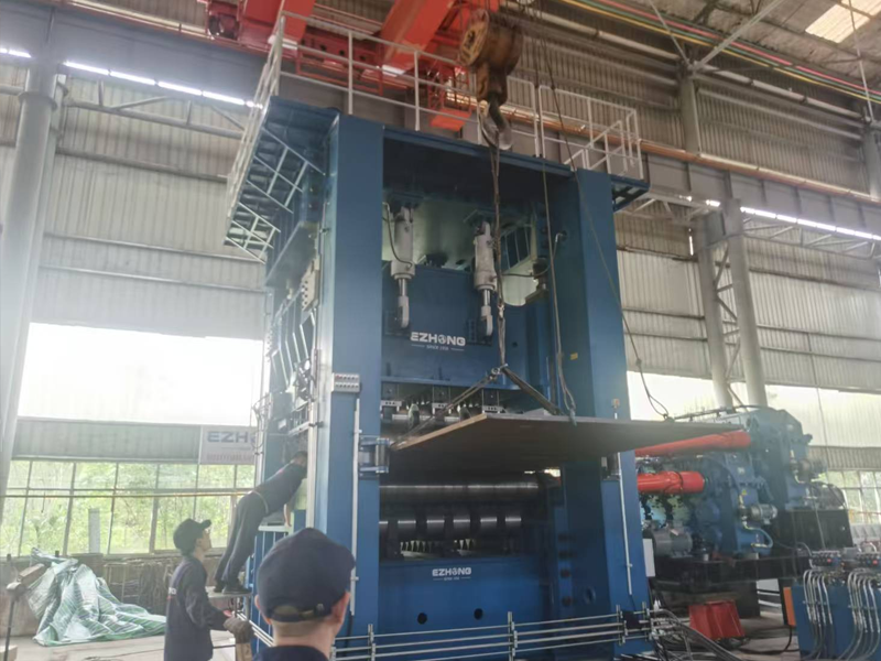 aty爱体育·(中国)平台官方网站为俄罗斯军工行业设计制造的EZW43T-40x2500.9R高强度矫平...